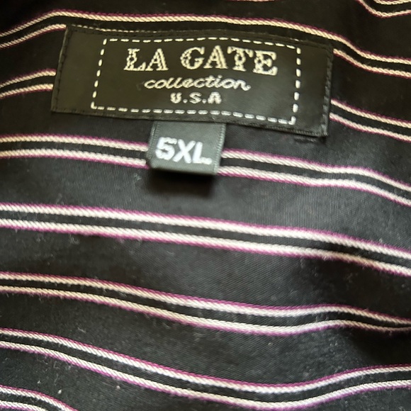 5XL Black white and Red stripped dress shirt. - Picture 5 of 5